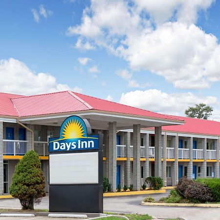 Days Inn By Wyndham Річмонд Екстер'єр фото