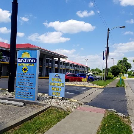 Days Inn By Wyndham Річмонд Екстер'єр фото