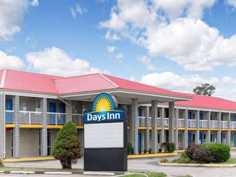 Days Inn By Wyndham Річмонд Екстер'єр фото